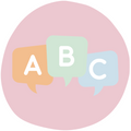 Illustration de trois bulles de parole ayant les lettres A, B et C représentant les intervenantes en milieu éducatif : orthopédagogue, orthophoniste, psychoéducatrice, TES