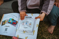 Livre interactif qui fait bouger les enfants durant la lecture grâce à des cartes de mouvement pour apprendre les émotions et leur aspects physiologiques